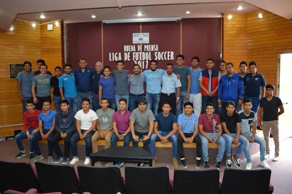 rector de máxima casa de estudios, Alejandro Vera Jiménez