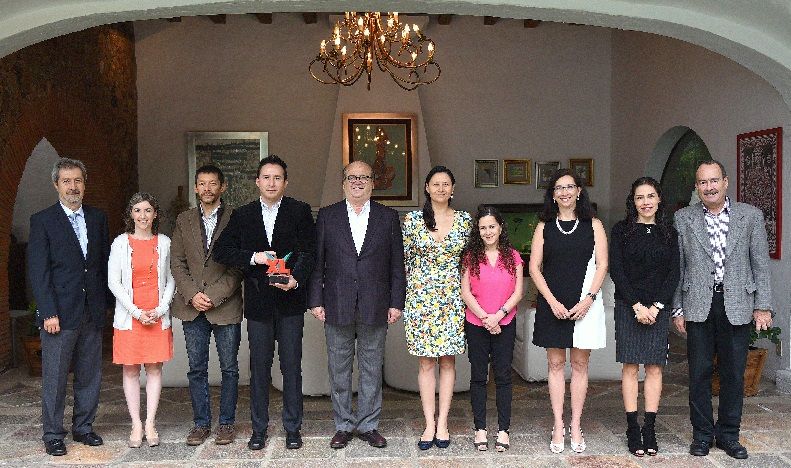 Gisela Aguirre Gil, Su Lin Casanova Nieva y Guillermo Aguirre Gil