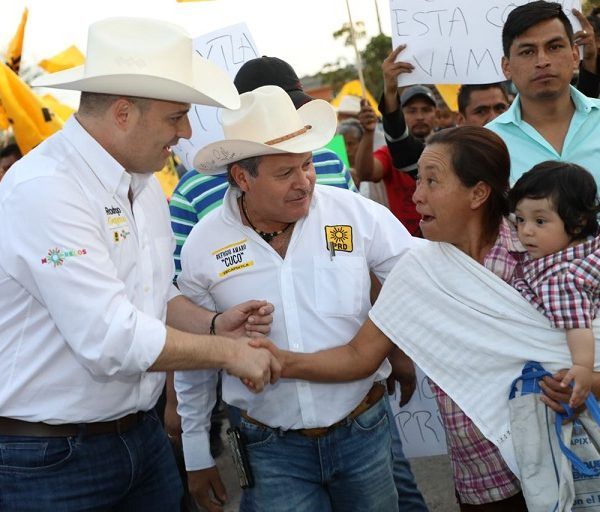 la dirigente estatal, Hortencia Figueroa Peralta, a Asambleas Informativas con militantes de los municipios de Atlatlahucan y Yecapixtla