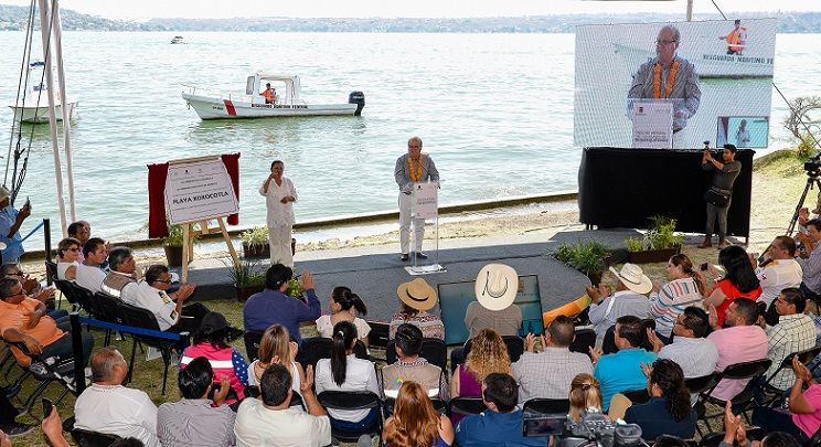 Al entregar las obras del Proyecto de Rescate Integral de las Playas Ejidales Larga, San José, Linda y Xoxocotla, en las que se invirtieron 20 millones, el mandatario aseguró que se reconstruyó la economía de Tequesquitengo