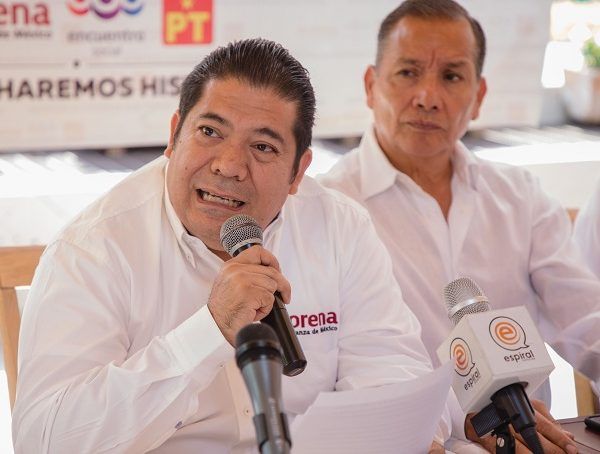 Estuvieron acompañados por los dirigentes de los partidos Movimiento de Regeneración Nacional (Morena) Morelos, Gerardo Albarrán Cruz, y Encuentro Social (PES), José Luis Gómez Borbolla