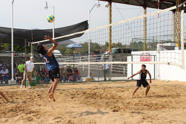 La dupla de morelenses prácticamente definió la serie porque desde el primer día de competencias entró con todo para superar a las selecciones de Guerrero -en dos sets- y de la Ciudad de México bajo tremenda la lluvia, que no impidió alcanzar la victoria e ir cimentando el pase a la fase final de esta modalidad
