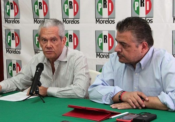 Erick Castro Ibarra y Guillermo Doring Aburto, lamentó que prácticamente todos los días los ciudadanos salen a protestar por del desabasto del agua potable, pese a que pagan puntualmente sus recibos al SAPAC