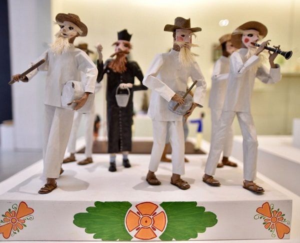 Cristina Faesler, secretaria de Cultura y José Valtierra, director de Museos explicaron, durante el recorrido, que este recinto concentra el talento de manos morelenses que expresan la identidad del estado