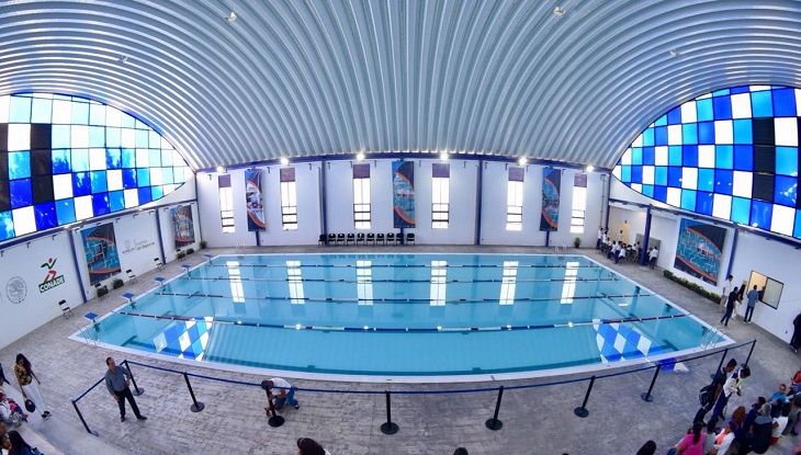 El gobernador Graco Ramírez y Manuel Portilla Diéguez, subdirector de Cultura Física de la Comisión Nacional del Deporte (CONADE), visitaron las nuevas instalaciones y presenciaron una exhibición de natación