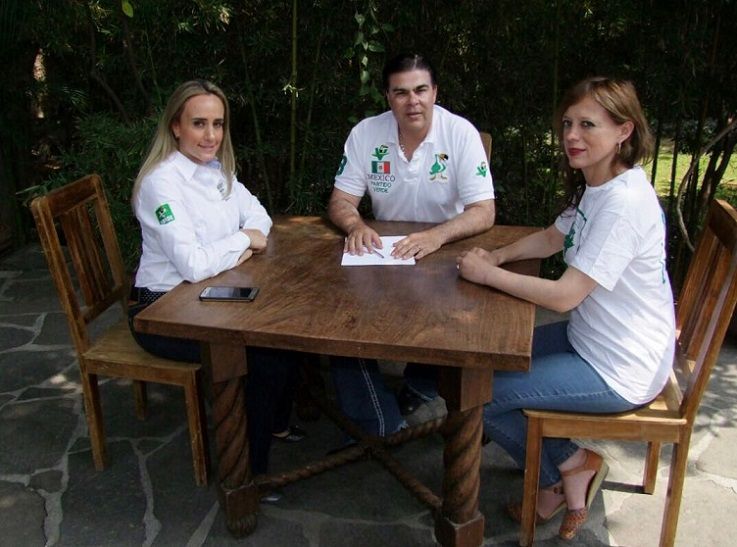 apoyo a los jóvenes en su primer empleo, el banco de alimentos contra el hambre, permisos laborales para asistir a reuniones escolares de tus hijos, basura en energía eléctrica y material escolar obligatorio para vivir sin violencia