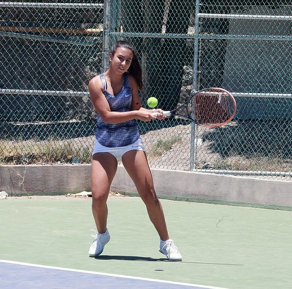 Son más de 300 raquetas de todo el país quienes compiten en las modalidades de singles, dobles y dobles mixtos y se repartirán medallas a las categorías de sub 14 y 16