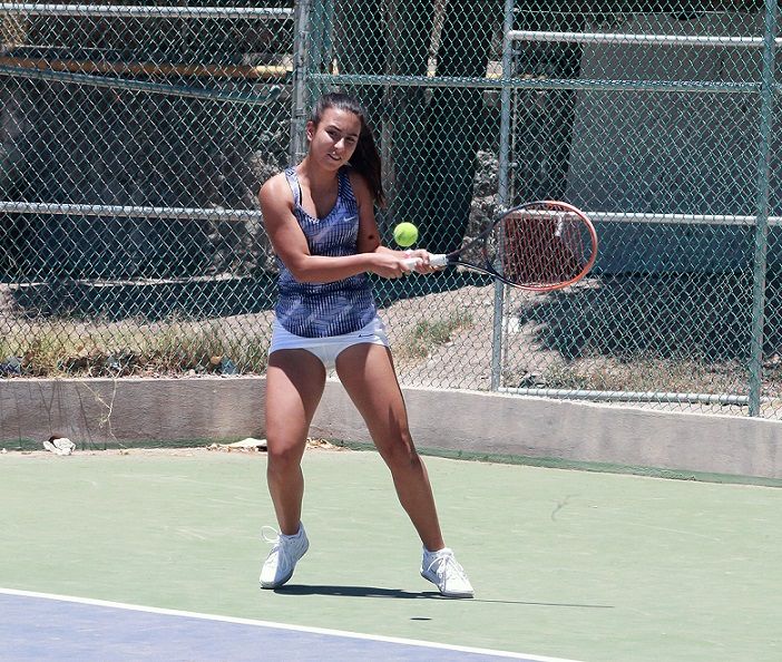 Son más de 300 raquetas de todo el país quienes compiten en las modalidades de singles, dobles y dobles mixtos y se repartirán medallas a las categorías de sub 14 y 16