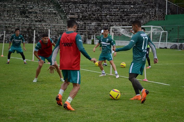 El equipo cañero ha estado trabajando muy fuerte y alistando la estrategia para el compromiso de este día en el "Coruco" Díaz, razón por la que han seguido realizando sus prácticas, donde comenzaron a trabajar en la estrategia que utilizarán este día ante un rival que en la temporada pasada los sacó de la liguilla