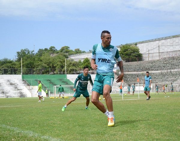 "Cheche" Hernández señaló: El “Coruco” Díaz pesa, cuando la afición responde. Confía en que la condición de local, pero sobre todo la inteligencia y el corazón, darán el boleto a los “Cañeros” a la siguiente ronda"