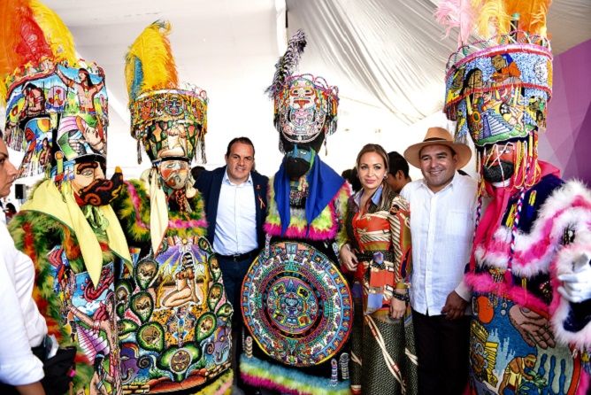 En la plaza cívica de Atlatlahucan, señaló que el estar cerca de la gente ha sido una experiencia enriquecedora, lo que ha permitido a su gobierno conocer la realidad de abandono y necesidad en que se encuentra el estado