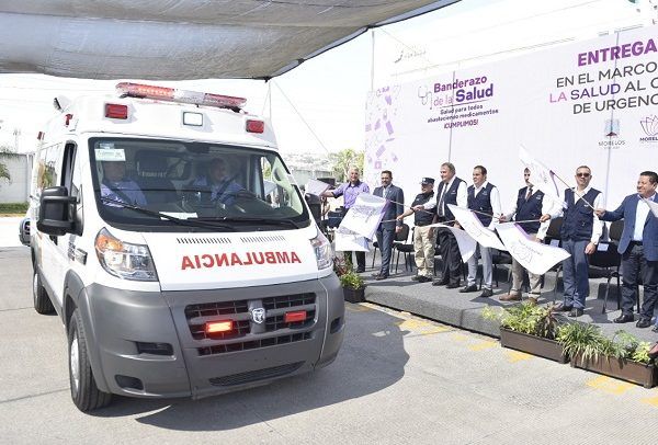 el Gobernador dio el banderazo de salida a los vehículos equipados para emergencias básicas, en las instalaciones del Centro de Coordinación, Comando, Control, Comunicaciones y Computo (C5 Morelos)