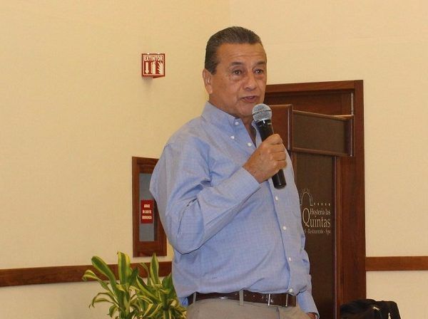 Así lo dio a conocer Arturo Aldave Trulín, entrenador en jefe y fundador del Club Panteras desde hace más de 40 años, en los que han logrado grandes satisfacciones en los emparrillados de juego, el proyecto, nace con el apoyo de la Universidad La Salle de Cuernavaca, en donde tendrán su sede oficial, a partir de esta misma semana en el campus conocido como Amanalco en la que serán los entrenamientos a partir del próximo martes 15 del presente mes