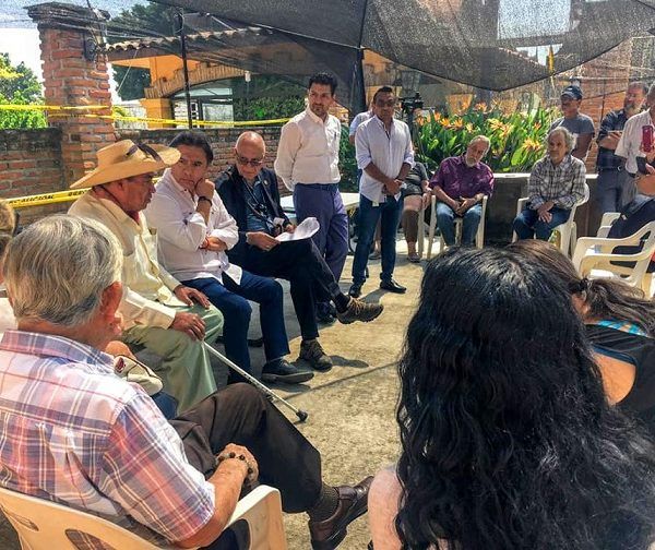 El Ombudsman morelense recibió en su oficina sede a un grupo de 25 ciudadanos del municipio de Cuautla, que manifestó su oposición al Proyecto Integral Morelos, específicamente sobre la termoeléctrica de Huexca