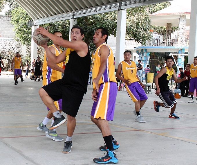 La cita será a partir de las 10:00 horas en la cancha de Los Pinos en Jiutepec en la pelea por el tercer lugar de la categoría de segunda fuerza, donde que el quinteto de Raptors enfrentará a su similar de La Morelos, una lucha bastante equilibrada en la que estos dos equipos se quedaron en la orilla en los juegos de semifinales, pero que tienen la calidad suficiente para seguir peleando por los primeros lugares, y será una lucha atractiva entre estos dos conjuntos