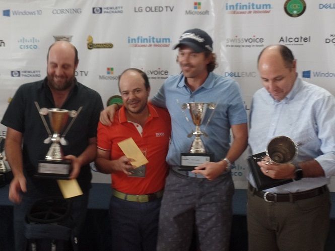 Toda una fiesta fue la ceremonia de premiación con este récord impuesto por Martínez Coghlan y para ello se dieron cita Héctor Slim, así como su hijo, además de Graciela Chacón, directora del Club de Golf Cuernavaca, y del equipo de trabajo comandado con Martínez Coghlan en lo referente al torneo, pero también el equipo de trabajo del club, quienes no tuvieron descanso, y ello lo convirtió en todo un éxito y con el reto de que la próxima edición debe ser mucho mejor