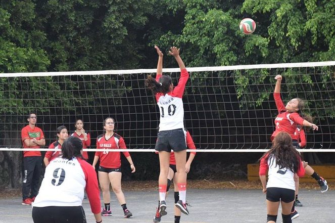 *Previo a su receso vacacional pelean por el triunfo