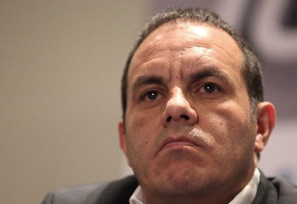 “I. Cualquier violación a la Constitución Política del Estado, cuando cause daños o perjuicios graves o motive algún trastorno en el funcionamiento normal de las instituciones; II. Afectar la soberanía del Estado; III. Atacar las instituciones democráticas; IV. La usurpación de atribuciones; V. La violación grave a las garantías de los gobernados; VI. El abandono o desatención injustificada de las funciones que se le han encomendado; VII. Las violaciones graves a los planes, programas y presupuestos de la administración pública estatal o municipal; VIII. Incurrir en responsabilidad declarada por el Senado de la República en términos de lo que dispone la Constitución Política de los Estados Unidos Mexicanos.”