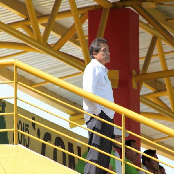 "Sí, la verdad vamos a estar participando en el próximo torneo de la tercera división, no tenemos ningún problema y mucho menos adeudo alguno para no hacerlo, como les decía, desde hace tres años que tomamos el equipo, un peso no se debe de parte nuestra, ya si la anterior directiva debe dinero será cosa de ellos no nuestra, ya que nosotros fuimos muy claros en tomar al equipo sin deuda alguna"