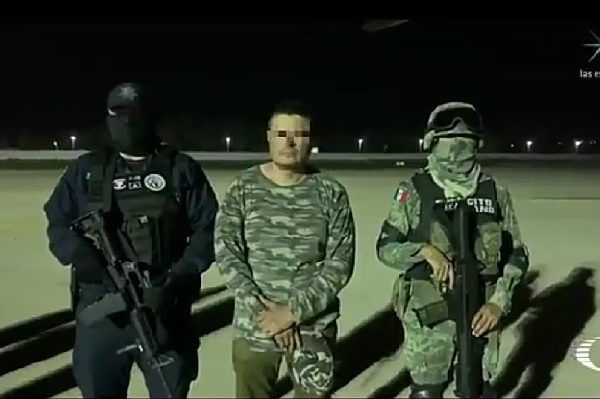 “El Carrete” fue capturado en el municipio de Leonardo Bravo, del estado de Guerrero, junto a otro sujeto identificado como Marco “N”, quien se presume podría ser su principal operador, precisó la dependencia a través de su cuenta de twitter