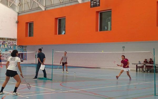 Las inscripciones se pueden realizar en el correo electrónico asoc.bad.mor@gmail.com y se cerrarán tres días previos al inicio de este curso, o antes si se completa el cupo del grupo para este curso; se entregará al final del curso la constancia de Instructor de Bádminton de Iniciación, para el viernes 30 la cita será de las 15:00 a 19:00 horas, el sábado 31 de las 09:00 a las 17:00 horas y el domingo cerrando las actividades de 09:00 a 14:00 horas