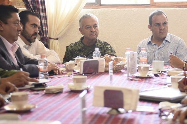 el titular del Ejecutivo estatal reconoció el respaldo de las fuerzas federales en el proceso de recuperar la paz social y seguridad pública de los ciudadanos, estas acciones conjuntas con el gobierno estatal ha permitido mantener el Estado de Derecho en la entidad.