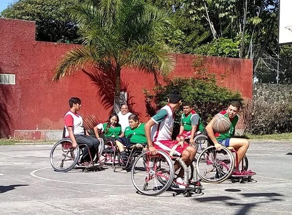 La Unidad Deportiva de Cuernavaca (UDC) del IMSS Plan de Ayala recibió a más de 300 participantes en esta primera edición, que se vivió bajo un gran ambiente y una verdadera fiesta llena de colorido y con la motivación para que se siga realizando y con el augurio de que este proyecto logre crecer para beneficio de las personas con capacidades diferentes, que buscan espacios y opciones de donde realizar sus actividades deportivas