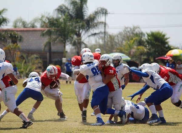 En casa, el emparrillado El Deshuesadero de la zona oriente, cayó ante los Borregos del Instituto Tecnológico de Estudios Superiores de Monterrey (ITESM), Campus Puebla, 00-28; los dirigidos por su entrenador en jefe Mario Alberto Cabrera siguen sin encontrar la formula para sumar su primera victoria de la temporada, en una edición que no ha sido del nada sencilla
