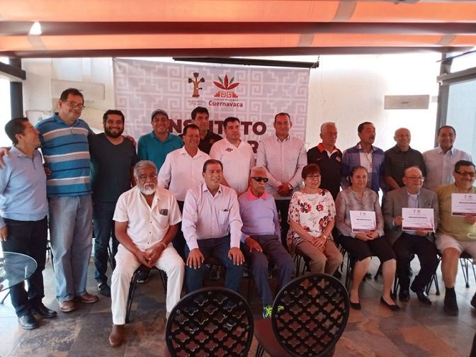 Jugadores, entrenadores, árbitros, profesores, dirigentes, aficionados, familiares y amigos se dieron cita para reconocer el trabajo que en su momento realizaron en sus diferentes trincheras, en la que surgieron una serie de grandes jugadores, que algunos trascendieron en el terreno nacional y otros en el terreno internacional y también como silbantes, poniendo muy en alto el nombre de Morelos