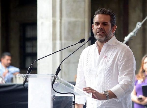 El recurso será destinado para comprar insumos médicos y alimentos, esta decisión fue producto de un análisis realizado al interior del grupo parlamentario sobre cómo podía ayudar más, sobre todo porque no hemos dejado de legislar ni de manifestar públicamente nuestras consideraciones y medidas que los gobiernos federal y estatales para aliviar la crítica condición de salud hacia la que estamos yendo y el impacto económico por consecuencia