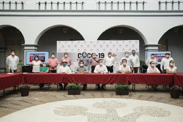 “Los presidentes municipales de Morelos tratamos de salir adelante por la contingencia que ocasiona el coronavirus, nuestro propósito es salvaguardar la vida de nuestra gente”, expresó el alcalde de Cuernavaca, Antonio Villalobos Adán