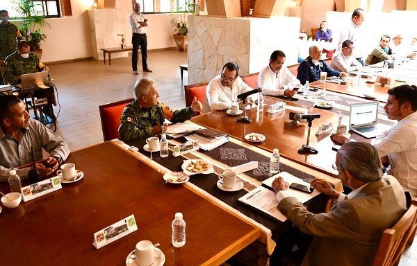 Durante la reunión de trabajo, además de que la Secretaría de la Defensa Nacional (Sedena) estableció la estructura orgánica y de coordinación que estará a cargo del General de Brigada Diplomado de Estado Mayor, Agustín Vallejo Silva, comandante de la 24/a Zona Militar y el secretario de Gobierno, Pablo Ojeda, se puntualizaron los protocolos de actuación de cada una de las áreas que conformarán el Centro