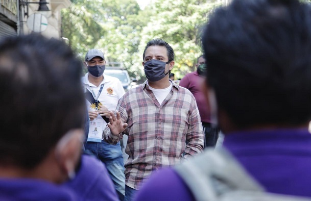 Subrayó que la administración municipal espera la aprobación del Comité Municipal de Contingencia Covid-19 (CMCC-19), instancia especializada que ha ido fijando reglas y nomas, para cuidar la salud, para la reapertura, pero para salvar la economía, primero hay que salvar la vida