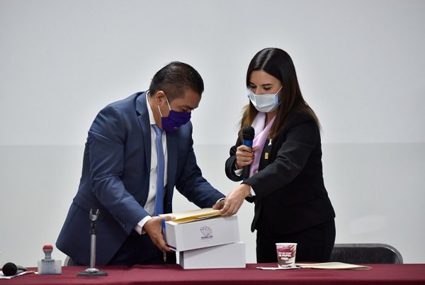 Es un presupuesto responsable y austero, apegado a la nueva realidad impuesta por la pandemia de COVID-19, razón por la que se da prioridad a tres ejes de suma importancia: Salud, Seguridad Pública y Educación, afirmó