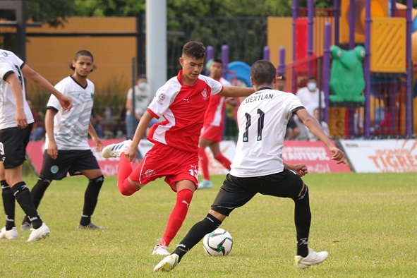 Los líderes previo a esta jornada eran los de Cefort Toros Morelos, que sucumbieron en el arranque de esta jornada a manos de las Águilas de la Universidad Autónoma de Guerrero, que ya apretaron el acelerador y en la casa de los Toros le vence con un contundente final en la pizarra de 1-3