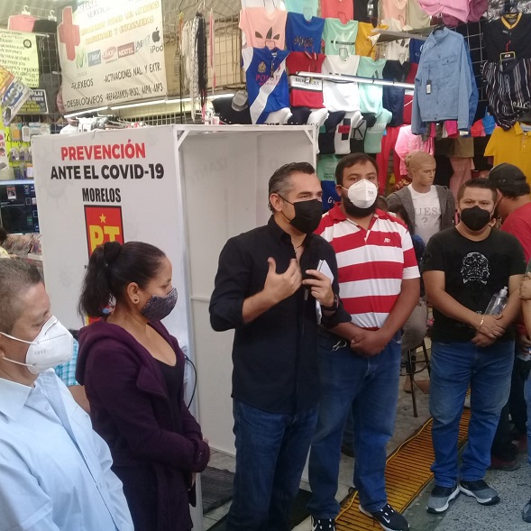 Finalmente los líderes de Plaza Degollado y La Fayuca solicitaron el apoyo de la Diputada Tania Valentina y de Moctezuma Serrato, con un túnel sanitizante