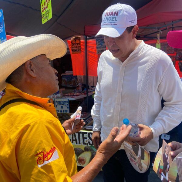 Juan Ángel Flores Bustamante buscará apoyos a grupos vulnerables