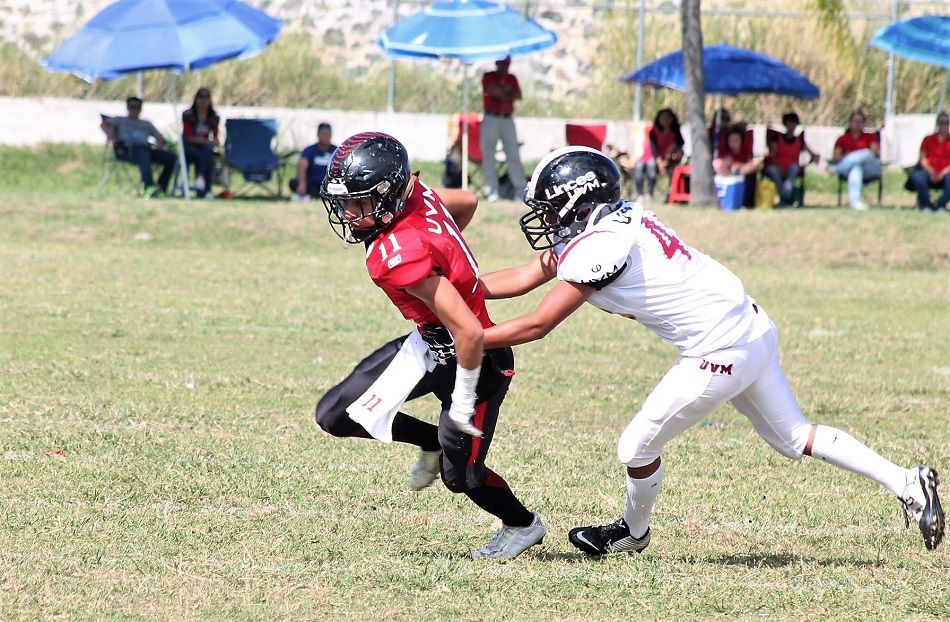 entrenador en jefe Miguel Estrada