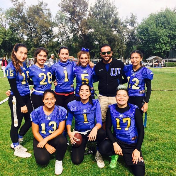 su entrenador en jefe César García Navarro