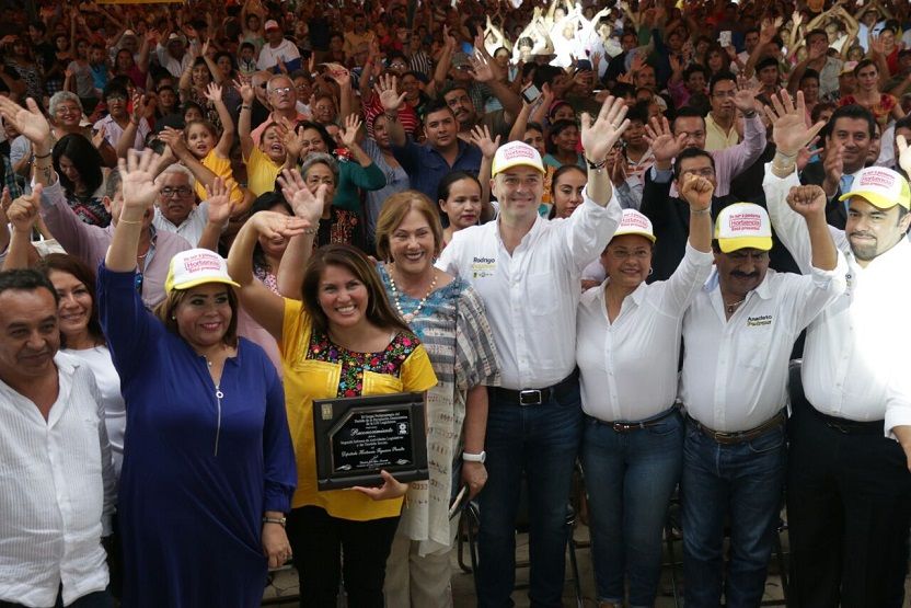 la presidenta del Sistema DIF Morelos, Elena Cepeda