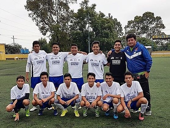 tres anotaciones de Patricio Quiroz vencen