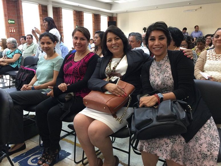 Las Diputadas Norma Alicia Popoca Sotelo y Hortencia Figueroa Peralta, Presidente y Secretaria de la Comisión de Igualdad de Género del Congreso del Estado