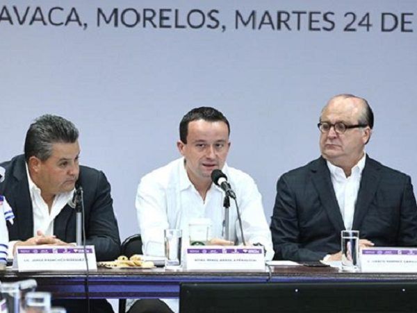 el Presidente de la República, Enrique Peña Nieto,