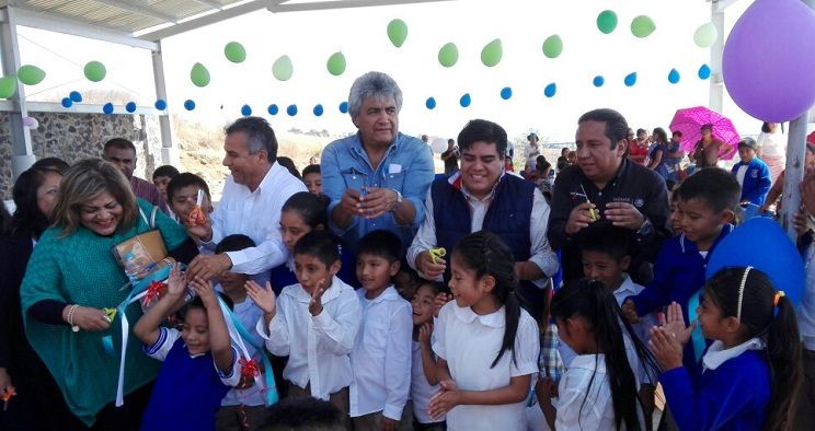 las escuelas “Narciso Mendoza” y “Bicentenario Miguel Hidalgo”, de Amatlipac y El Golán, en Tlayacapan