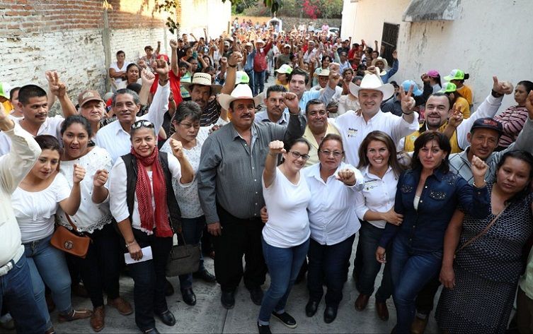 Sara Tapia Salinas como dirigente municipal, a Julio Ocampo Domínguez como secretario general, y a los militantes que formarán parte del Comité