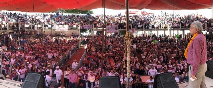 ahí están atacando todos los días con guerra sucia en las redes