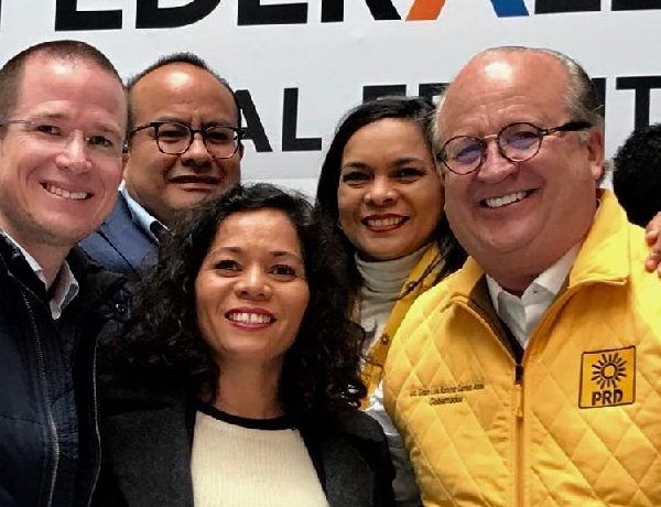 El perredista Graco Ramírez afirmó que “la coalición Por México al Frente suma a todas y todos los mexicanos que queremos un cambio en el país, juntos vamos a lograr el primer Gobierno de coalición