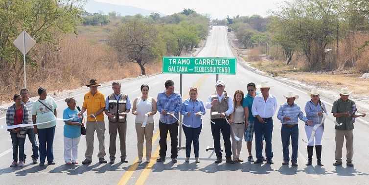 se llevó a cabo con recursos propios y gracias al apoyo de los diputados Hortencia Figueroa Peralta y Julio Espín Navarrete, que impulsaron el acuerdo para llevarla a cabo, junto con otras obras carreteras