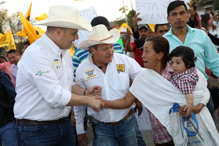 la dirigente estatal, Hortencia Figueroa Peralta, a Asambleas Informativas con militantes de los municipios de Atlatlahucan y Yecapixtla