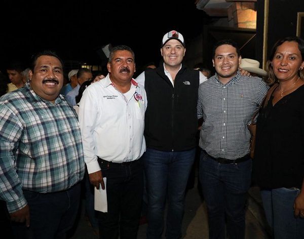 Rodrigo Gayosso agradeció a sus amigos y militantes la oportunidad de compartir su experiencia como ex dirigente estatal del Sol Azteca, e intercambiar opiniones sobre la situación en la que se encuentra la entidad